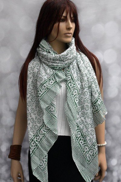 Katoenen sjaal of pareo met originele blockprint, wit en groen