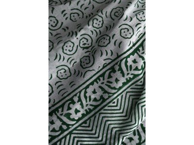 Katoenen sjaal of pareo met originele blockprint, wit en groen