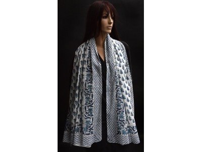 Katoenen sjaal of pareo met blockprint, donker- en lichtblauw en wit