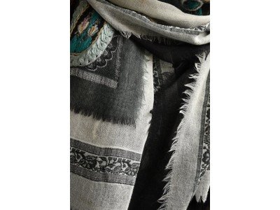 Wollen sjaal of stola, bohemian, grijs zwart offwhite